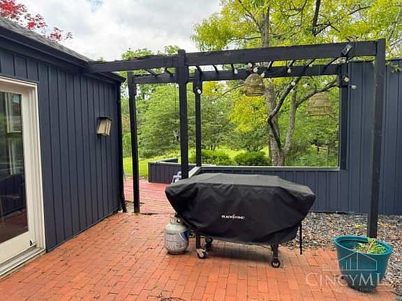 4th image of 705 E Chestnut St