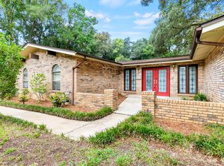 607 Country Club Ave NE, Fort Walton Beach, FL 32547