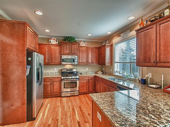 4th image of 5520 N 43rd St