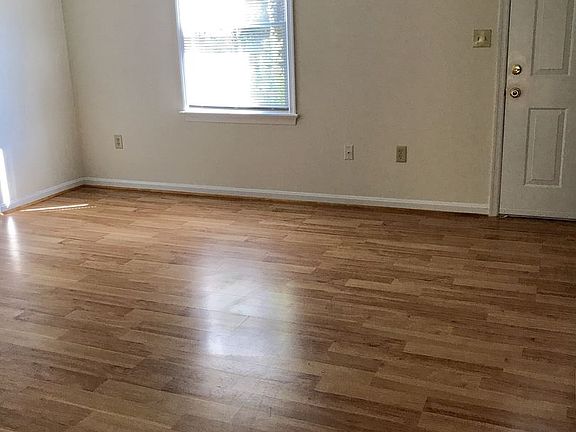 4th image of 148 Farrell Ln