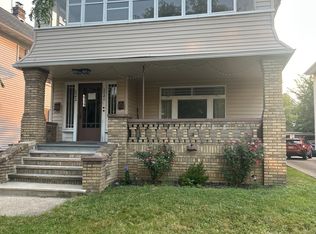 2040 Waterbury Rd, Lakewood, OH 44107
