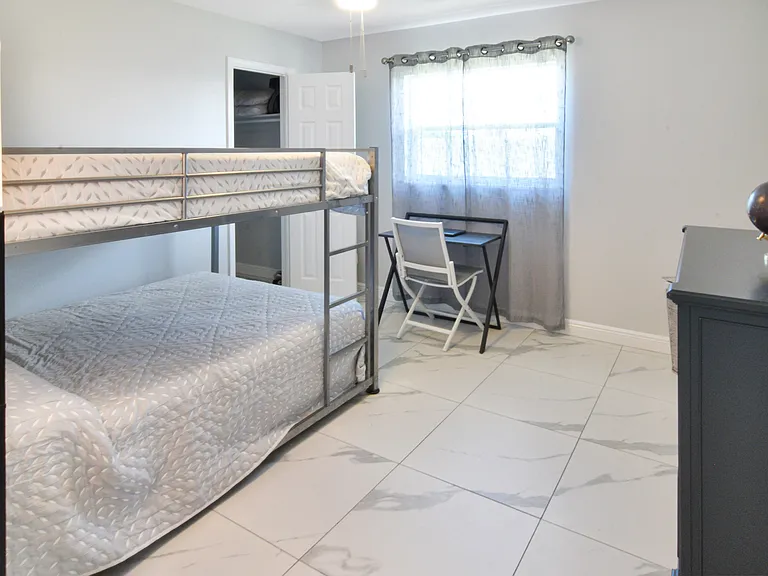 817 Blue Heron Blvd — Photo 10