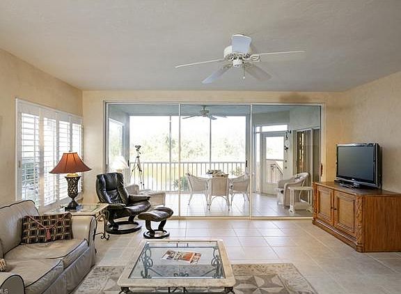 2nd image of 26860 Wedgewood Dr APT 101