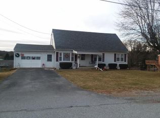 190 High St, Charles Town, WV 25414