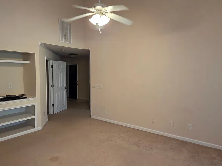 130 Shallowford Reserve Dr #303 — Photo 10