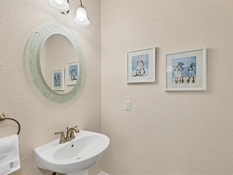 455 Nokomis Ave S #455 — Photo 17