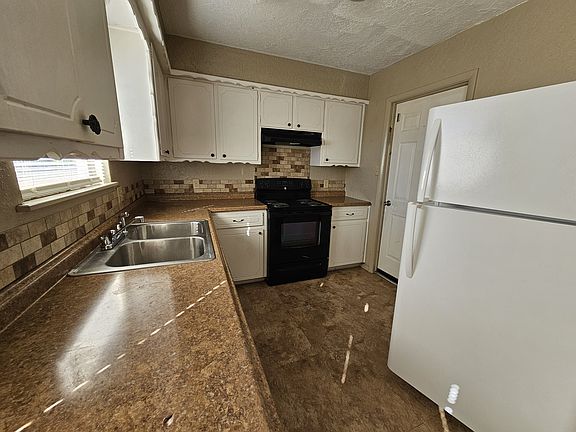 4th image of 4628 NW Ozmun Ave