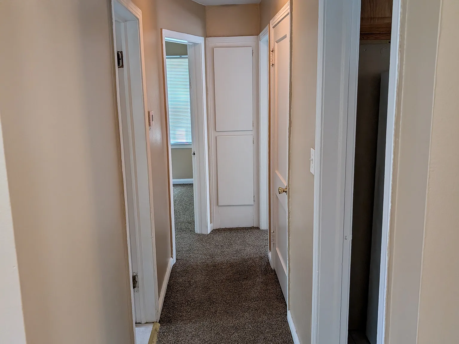 3 bed, 1060 sqft, $1,760 — Photo 4