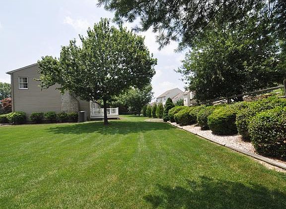 3rd image of 204 Lena Ct