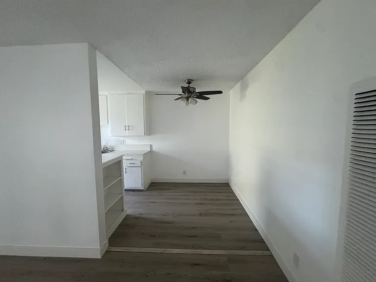 8619 Belford Ave #14 — Photo 9
