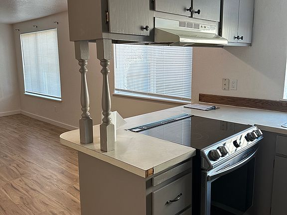 5th image of 3526 Oakes Ave APT B