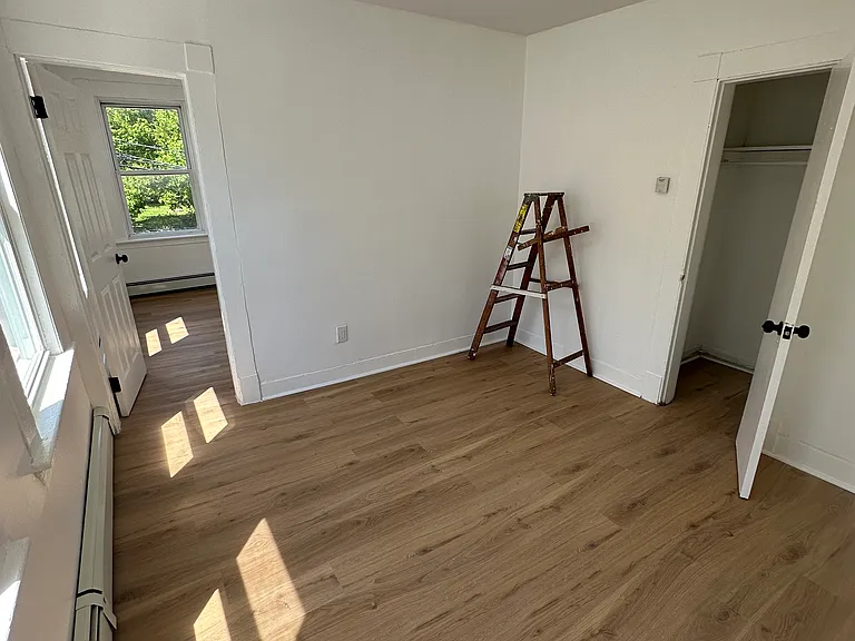 14 Crown St #2W — Photo 13