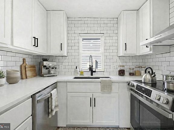 2nd image of 132 Prospect St