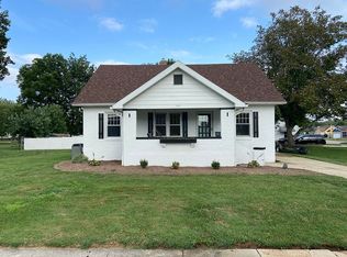 502 N 1st St, Effingham, IL 62401