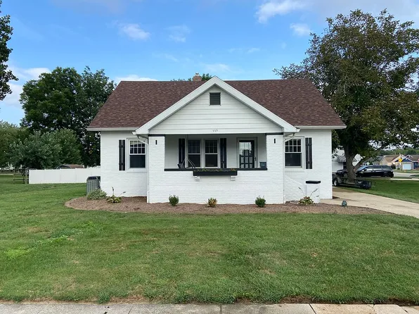 502 N 1st St, Effingham, IL 62401