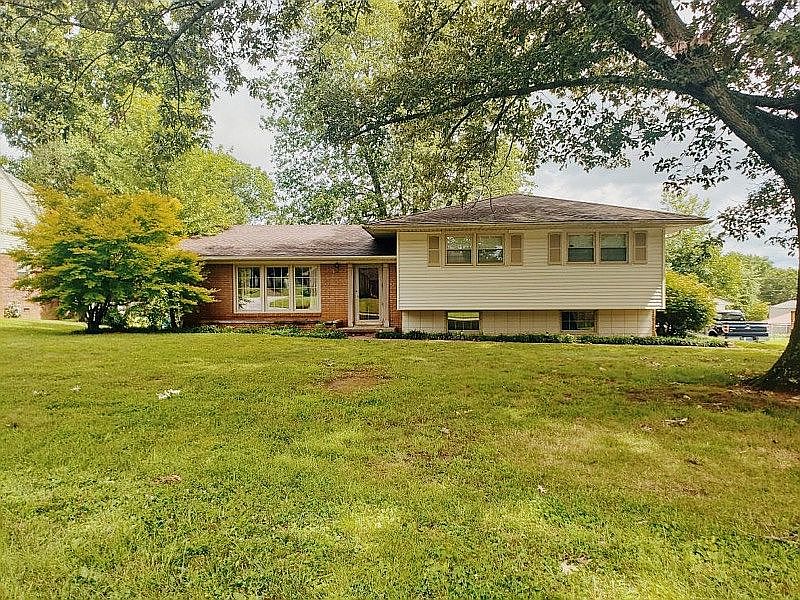 1st image of 3945 Krystal Ln