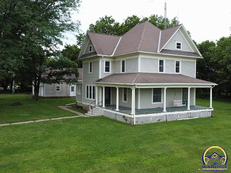 1st image of 2225 Foxtail Rd