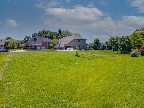 4th image of 740 Abercorn Ct