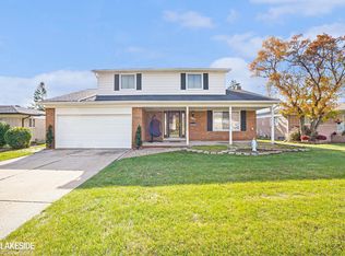 3148 Marc Dr, Sterling Heights, MI 48310
