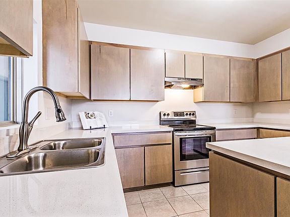 4th image of 1507 Don Camilo Blvd APT 2