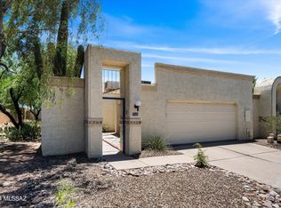 7542 E Shore Dr, Tucson, AZ 85715