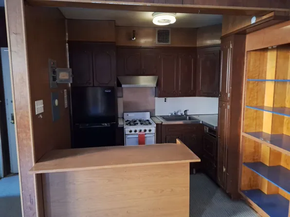 200 West 139th Street image 4 of 24