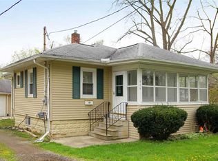 225 Hillside Ave, Jackson, MI 49203