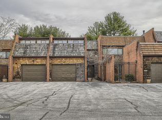 405 Old Crossing Dr, Pikesville, MD