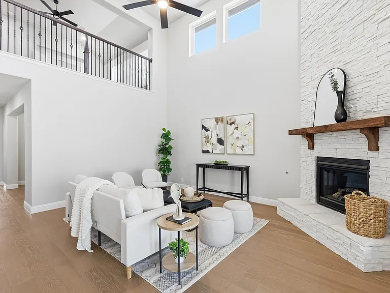 833 Daisy Corner Dr — Photo 33