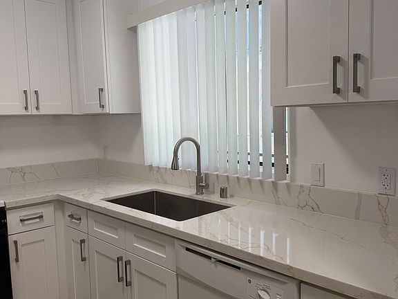 5th image of 1105 Melrose Ave APT 103