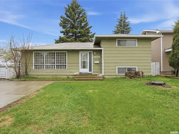 2009 Easthill, Saskatoon, SK S7J 3C6