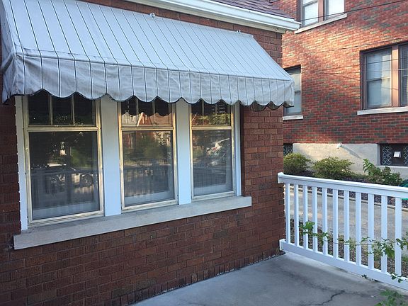3rd image of 111 W Circle Dr