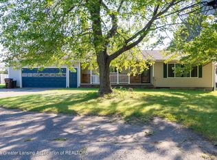 2595 Brogan Rd, Stockbridge, MI 49285