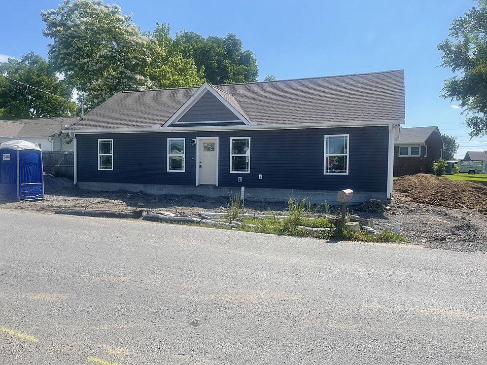 1st image of 904 Castle St