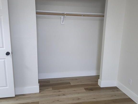4th image of 9417 Noble Ln Unit B