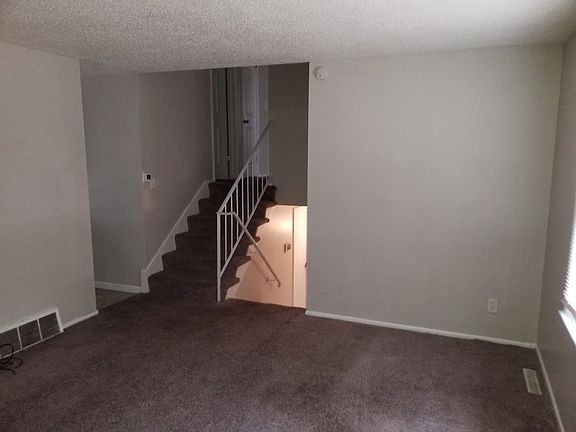 4th image of 8000 E 93rd St