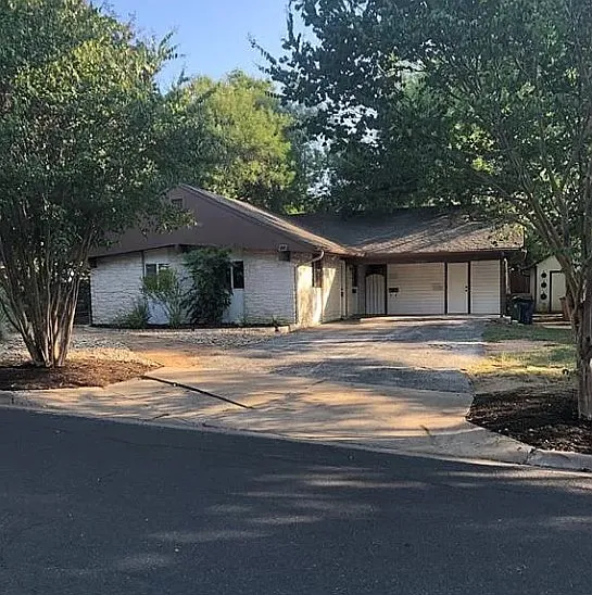 1608 Valleyridge Dr #B — Photo 5