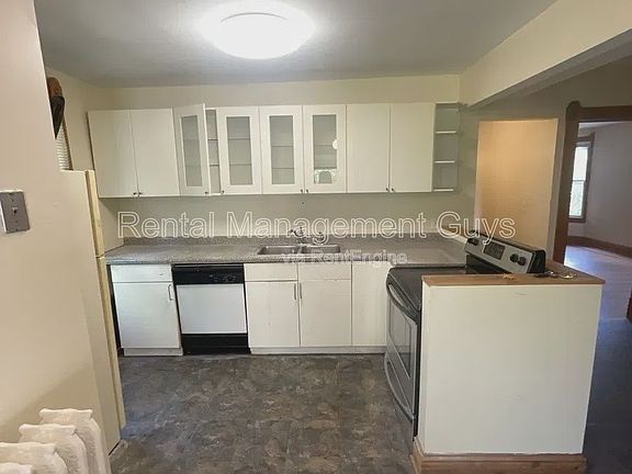2nd image of 2647 Girard Ave S #2