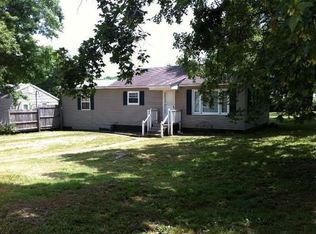 1302 E Chestnut St, Desloge, MO 63601