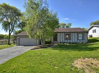 815 Finch Trl, McHenry, IL 60051