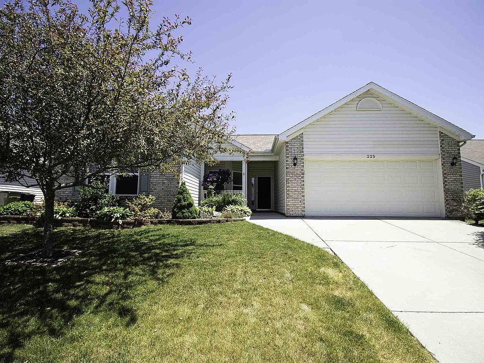 1st image of 225 Equestrian Dr