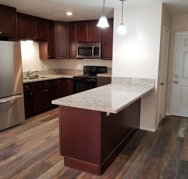 1st image of 25356 Cole St APT 6