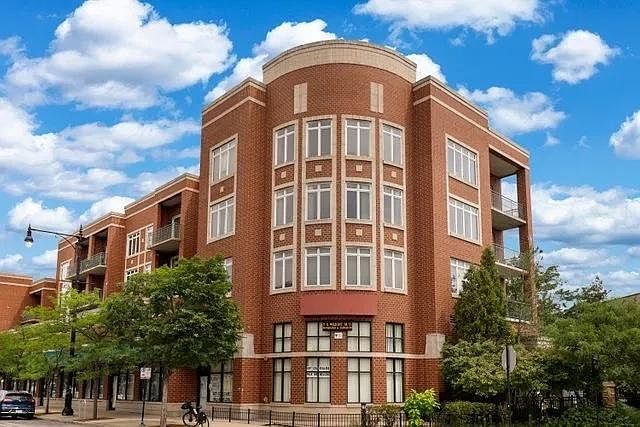 1st image of 5036 W Pensacola Ave Unit 302