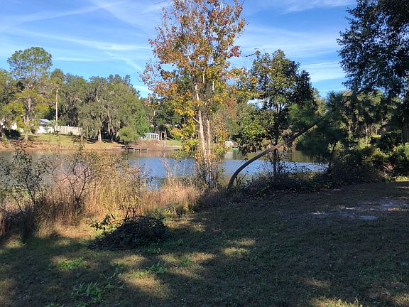 2nd image of 202 Lakeview Dr