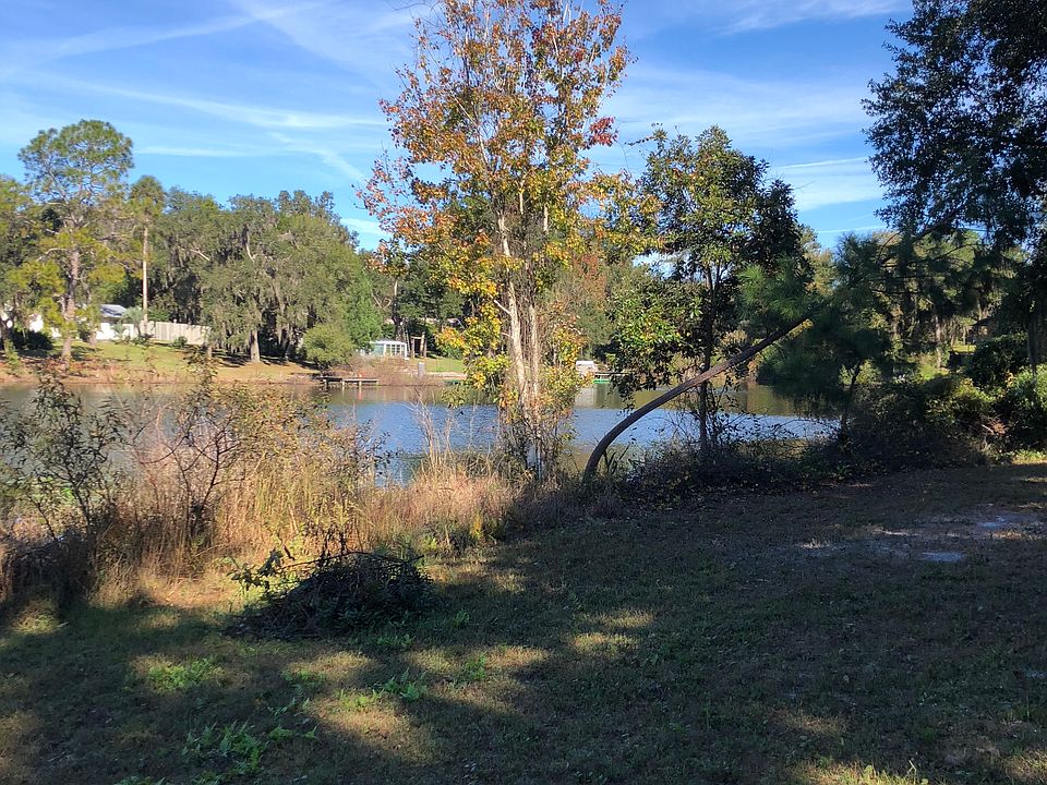 1st image of 204 Lakeview Dr