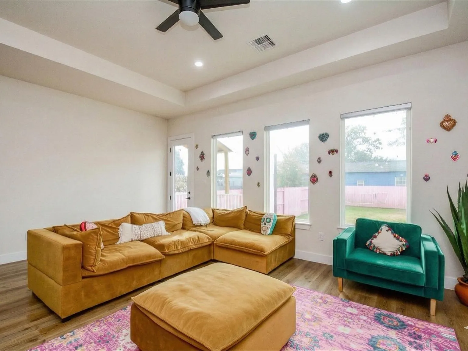 3 bed, 2.5 bath, 1764 sqft, $2,250 — Photo 3