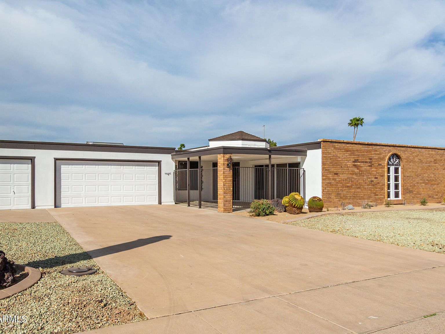 10110 W Brookside Dr