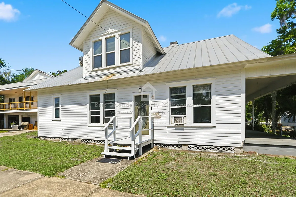 Building Photo - 104 N Clyde Ave #1