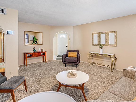4th image of 8309 Parkland Dr
