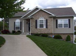 1227 Skyline Dr, Neosho, MO 64850